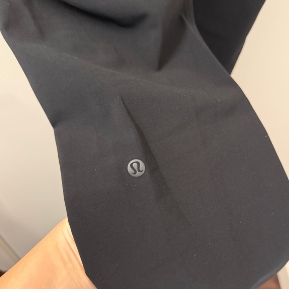 Lululemon On The Fly Pant *Woven 28" in black size 2 travel athletic pants - Picture 13 of 14